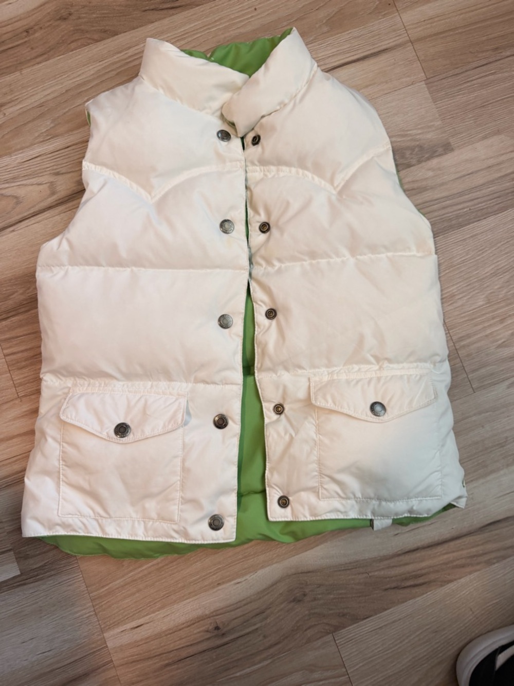 American Eagle Outfitters White Puffer Vest with Green Lining